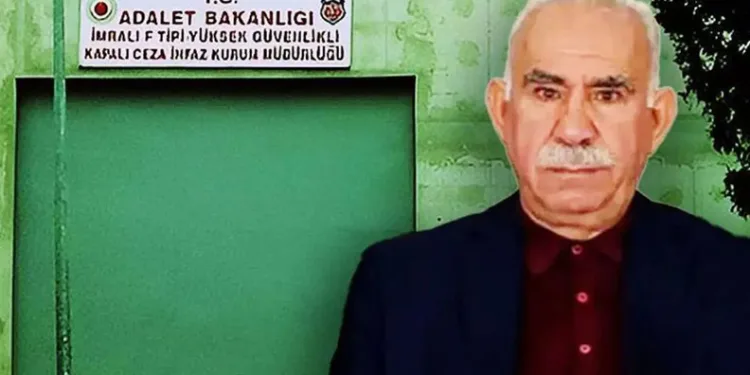 CHP’de Yeni Dönem! “Mutlak Butlan” Kararı Genel Merkezin Kapısına Asıldı