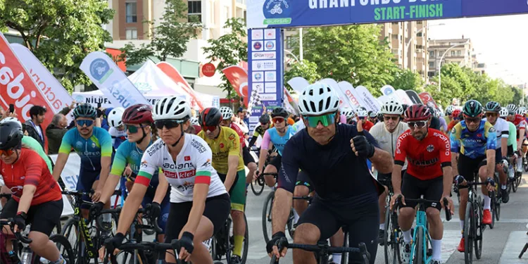 Bursa’da pedallar ‘Daha Fazla Kadın Yarışmacı’ için döndü