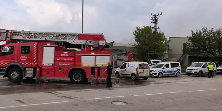 Kurban pazarında güldüren anlar…Mali Polis çetin pazarlığa dahil oldu