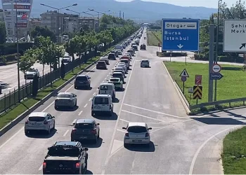 Bayram dönüş trafiği İnegöl’de yoğunlaştı