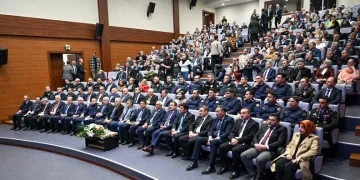 Samandağ’da şarampole devrilen otomobilin sürücüsü yaralandı