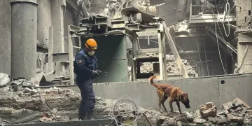 Samandağ’da şarampole devrilen otomobilin sürücüsü yaralandı