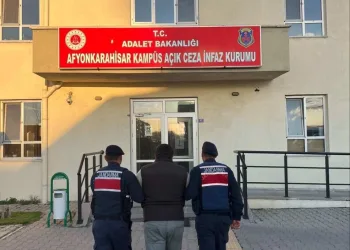 Samandağ’da şarampole devrilen otomobilin sürücüsü yaralandı