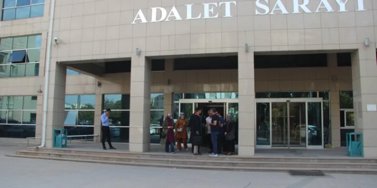 Samandağ’da şarampole devrilen otomobilin sürücüsü yaralandı