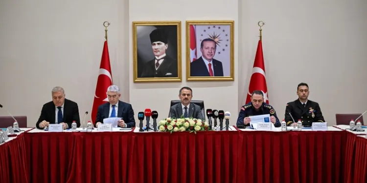 Samandağ’da şarampole devrilen otomobilin sürücüsü yaralandı
