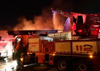 Samandağ’da şarampole devrilen otomobilin sürücüsü yaralandı