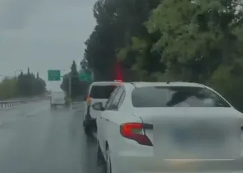 Samandağ’da şarampole devrilen otomobilin sürücüsü yaralandı