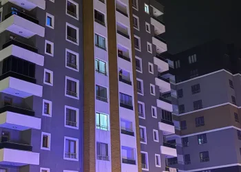 Anneler Günü’nde 80 yaşındaki annesini darp etti