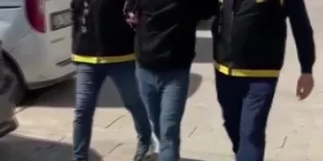 Anneler Günü’nde 80 yaşındaki annesini darp etti