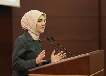 “Yaşlılık alanındaki çalışmalarımızı, geleceğin Türkiye’sini hazırlayan stratejik bir politika alanı olarak ele alıyoruz”