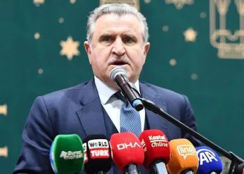 Bakan Bak’tan Avrupa şampiyonu milli okçulara tebrik
