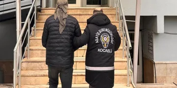 Samandağ’da şarampole devrilen otomobilin sürücüsü yaralandı