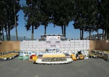 Bursa’da kaçak tütün operasyonu: Milyonlarca makaron ele geçirildi