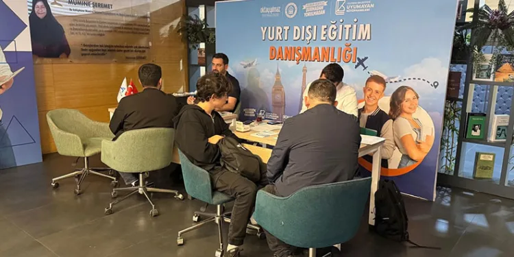 Yıldırım’dan gençlere eğitim danışmanlığı