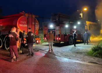 Bursa’da menteşe imalathanesinde yangın