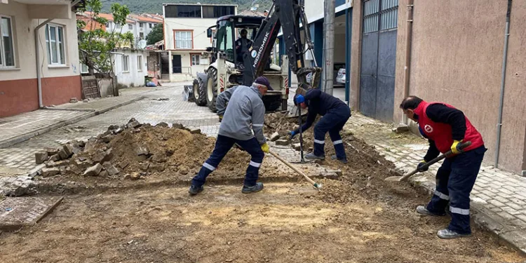 Gemlik Belediyesi Acil Müdahale Ekibi Sahada