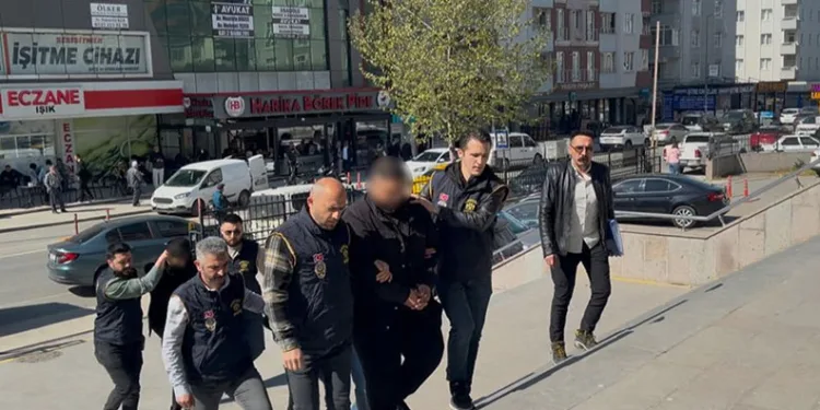 Yaşlı kadınları milyonluk vurgunla dolandırmışlar