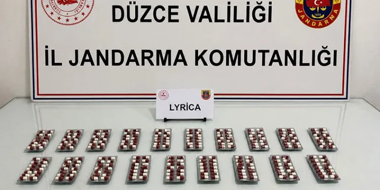 İl dışından Düzce’ye uyuşturucu sevkiyatına jandarma engeli