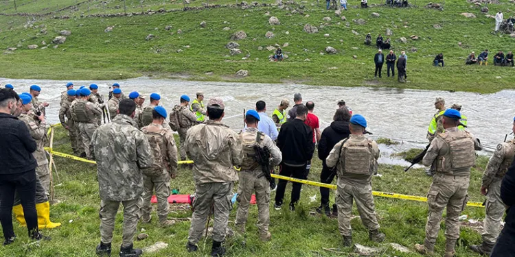 Bingöl’de kayıp emekli öğretmen derede ölü bulundu