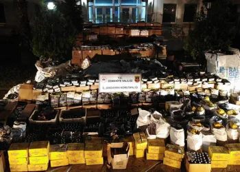 Osmaniye’de 15 milyonluk kaçak ürün operasyonu: 3 tutuklama