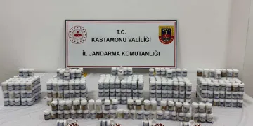 3 ilde zehir tacirlerine operasyon: 16 tutuklama