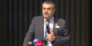 “Milli şuurumuz, milli bilincimiz her daim zinde olmalı”