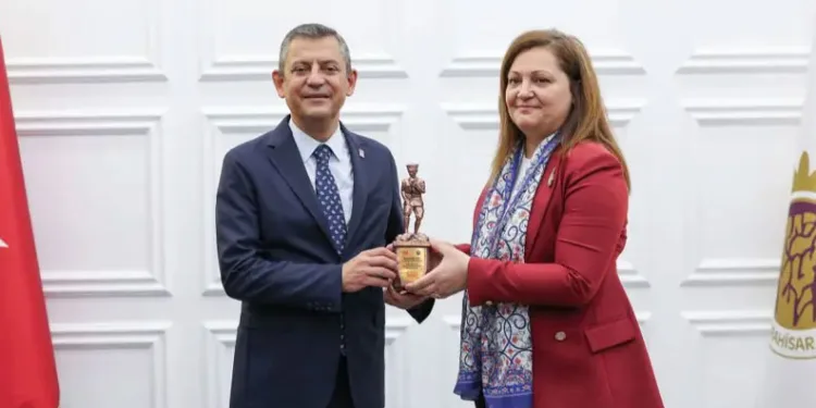 CHP’de Burcu Köksal krizi: Kesin ihraç talebi