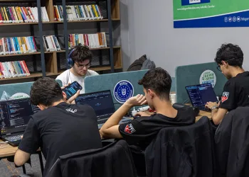 Genç yazılımcılar, teknoloji maratonunda buluştu