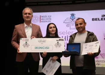 İnegöl’de Lise Öğrencileri Hitabet Yeteneğini Konuşturdu