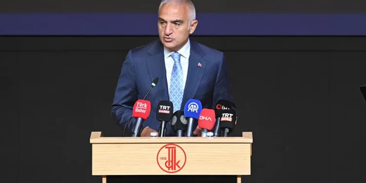 “Türkçe, uçsuz bucaksız Türkistan topraklarından Anadolu’ya uzanan bir medeniyet yürüyüşünün sesidir”