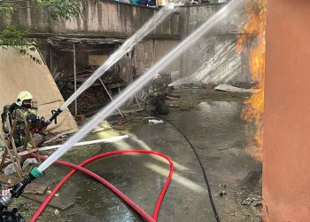 Bursa’da hastane yakınında yangın paniği