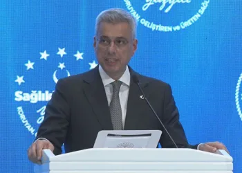 “Hemşire ve ebe sayımızı 330 binin üzerine çıkardık”