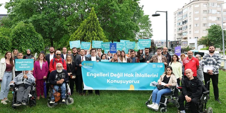 Nilüfer’de sloganlar engelleri aşmak için yükseldi