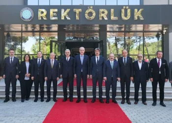 TBMM Başkanı Numan Kurtulmuş Bursa Valiliği’ni ziyaret etti