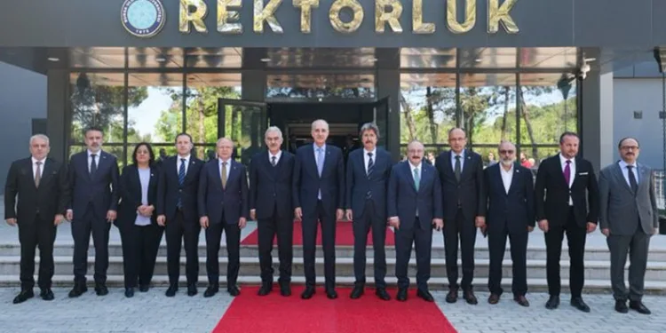 TBMM Başkanı Numan Kurtulmuş Bursa Valiliği’ni ziyaret etti