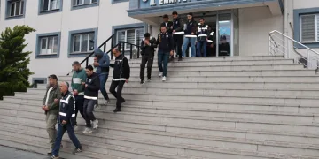 Sahte yatırım vaadiyle dolandırıcılık yapan çete çökertildi: 18 tutuklama
