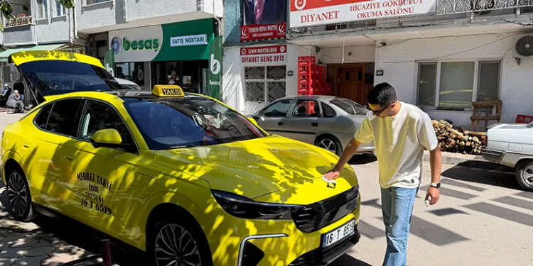Bursa’da bir ilk, Togg T10F taksi oldu