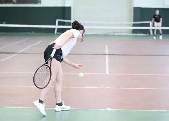 Osmangazi Belediyesi 19 Mayıs coşkusunu tenis kortlarına taşıdı