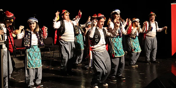 Nilüfer’de Engelliler Haftası ‘Bizim Ev’in yıl sonu gösterisiyle tamamlandı