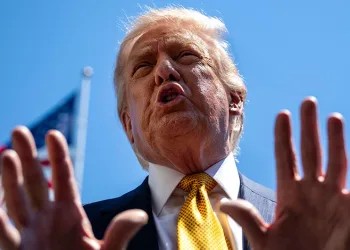 Trump’tan İran’a sert tehdit: “Daha ağır vururuz”