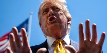 Trump’tan İran’a sert tehdit: “Daha ağır vururuz”