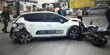 Arnavutköy’de zincirleme kaza: 5 yaralı