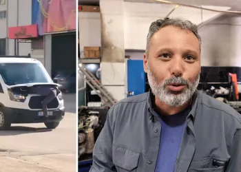 Kamyonetin motorunda giden tamirci konuştu
