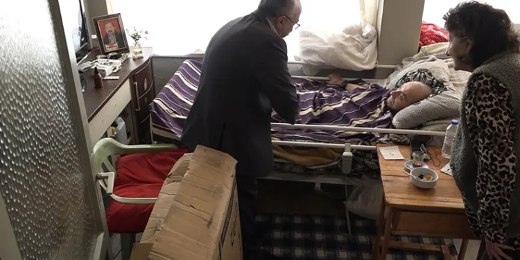 Kimseden görmediği vefayı eski eşi gösterdi