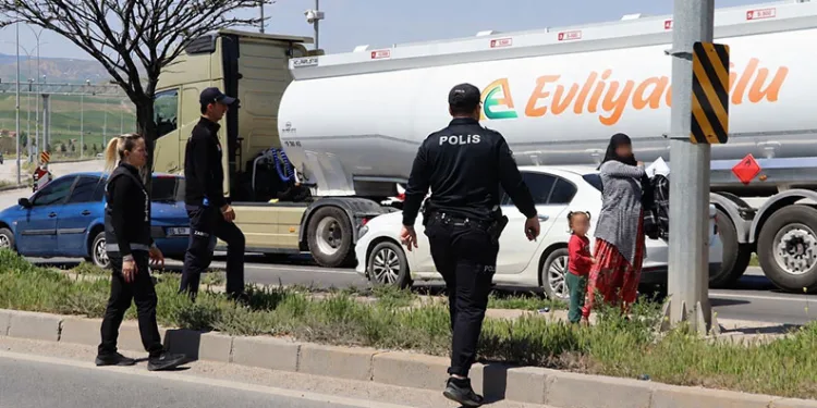 Çocukları böyle sömürüyorlar