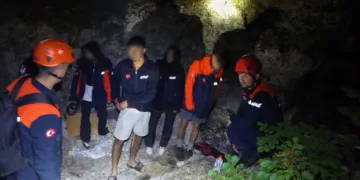 İzmir’de ormanlık alanda kaybolan 4 genç sağ salim bulundu