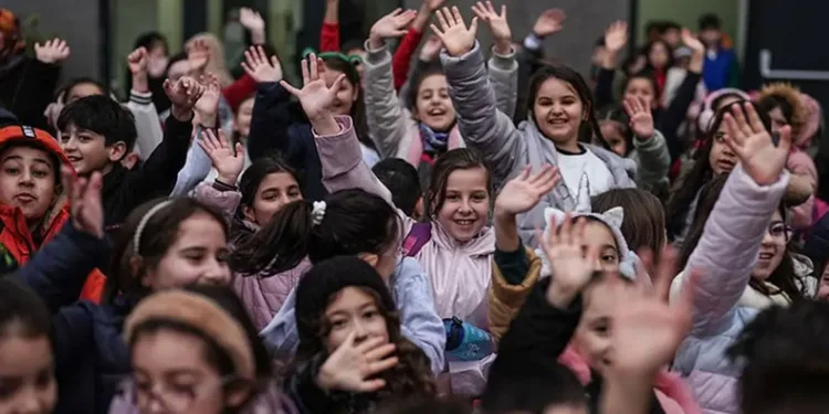 Ara tatil kalkıyor mu? Bakan Tekin’den yeni eğitim takvimi sinyali