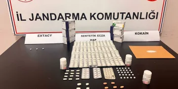 Uyuşturucu operasyonlarında 4 şüpheli yakalandı