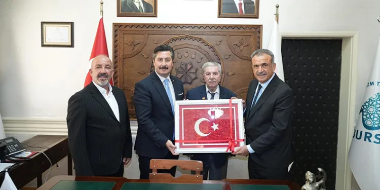 Başkanlık makamında duygusal buluşma
