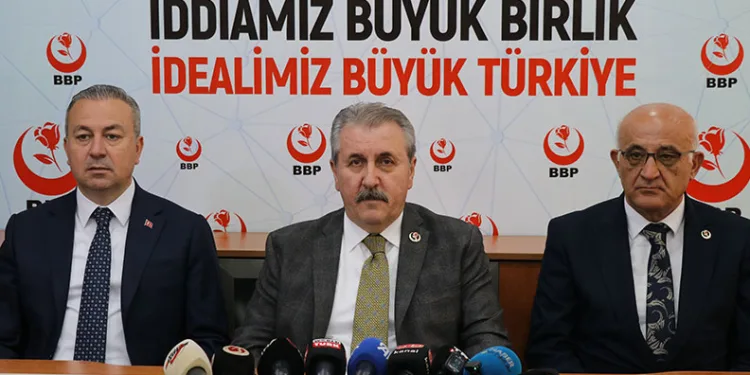 Destici: “Türkiye tehdit edilemez”